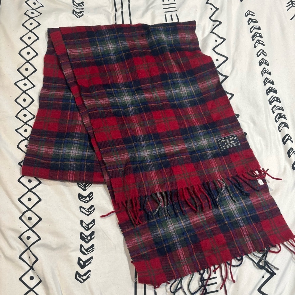 Abercrombie & Fitch Cashmere Unisex Gray and Red Checkerboard long 🧣 - Picture 2 of 4